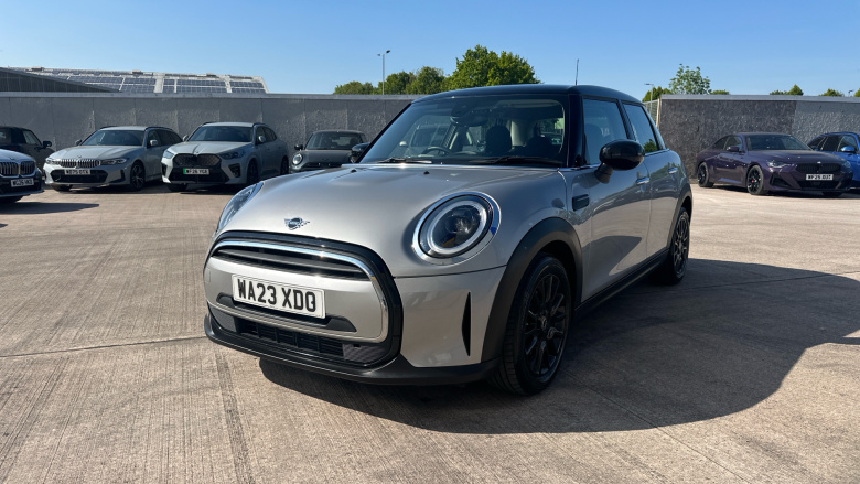 MINI Hatchback 1.5 Cooper Classic Premium 5dr Auto Petrol Hatchback